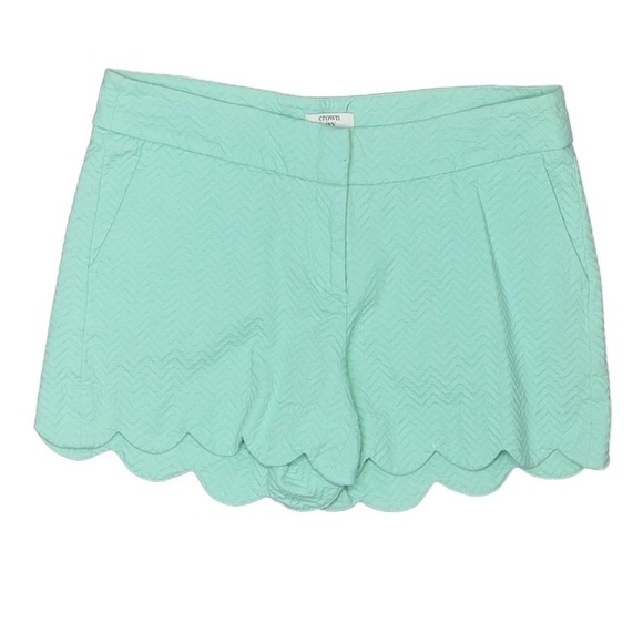 crown & ivy Pants - Size 6 (Petite) Crown & Ivy Teal Textured Scalloped Shorts 6P